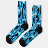 Sasquatch Squatchin in the Woods Bigfoot Blue Socken (Linkes Detail)