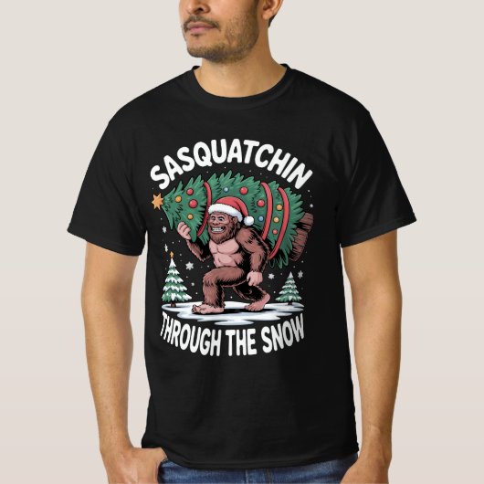 Sasquatch stapft durch den Schnee T-Shirt (Vorderseite)