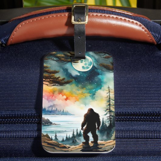 Sasquatch Stehend auf Ridge mit Blick auf den Ozea Gepäckanhänger (Vorderseite Insitu 2)