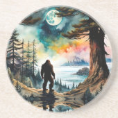 Sasquatch Stehend auf Ridge mit Blick auf den Ozea Getränkeuntersetzer (Vorne)