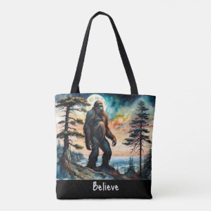 Sasquatch Stehend auf Ridge mit Blick auf den Ozea Tasche