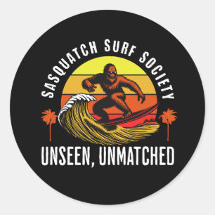 Sasquatch Surf Society Unbekannter Bigfoot Runder Aufkleber