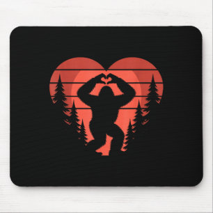 Sasquatch Valentinstag - Bigfoot Herz Singles Mousepad