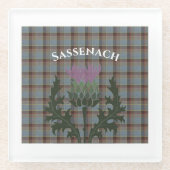 Sassenach mit Scottish Thistle über Fraser Tartan Glasuntersetzer (Vorderseite)