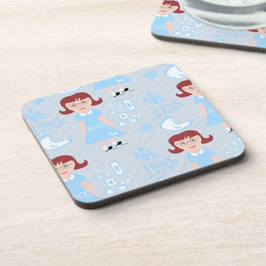 Sassy Fifties Girl Pattern Fun Retro Art Design Getränkeuntersetzer (Linke Seite)