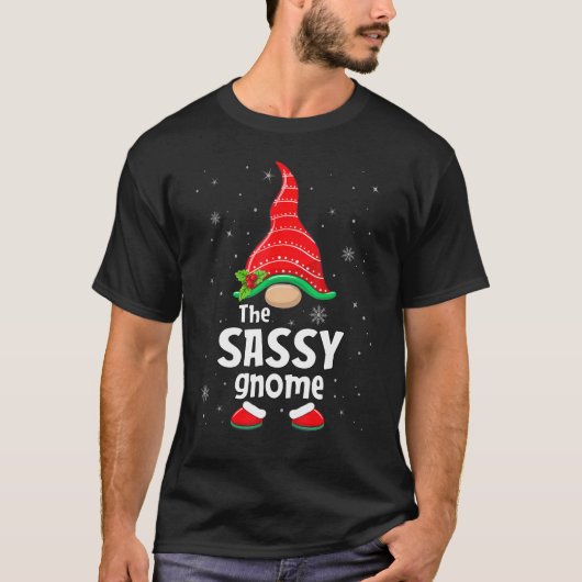 Sassy Gnome Matching Family Group Weihnachts-Party T-Shirt (Vorderseite)