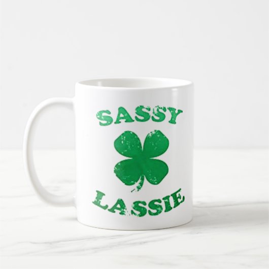 Sassy Lassie St. Patrick's Day T-Shirt Kaffeetasse (Links)
