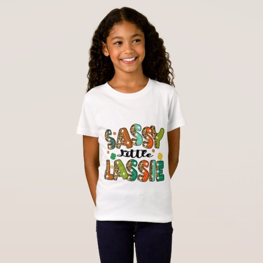 Sassy Little Lassie Niedlich Irish St Patricks Day T-Shirt (Vorne ganz)