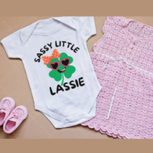 Sassy Little Lassie: St. Patrick's Day Kinder Babi Baby Strampler