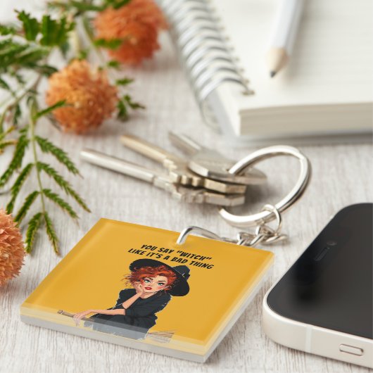 Sassy Witwe Halloween Design Schlüsselanhänger (Vorderseite rechts)