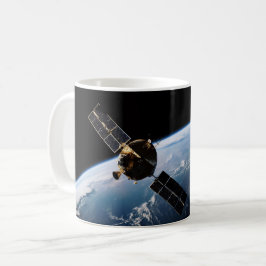 Satellite Orbiting Earth From Space Kaffeetasse