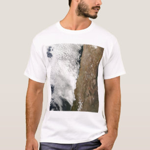 Satellitenansicht der Anden-Berge T-Shirt