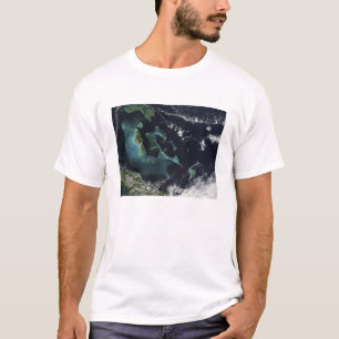 Satellitenansicht der Bahama Inseln T-Shirt