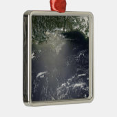 Satellitenansicht der Ölpest Ornament Aus Metall (Rechts)