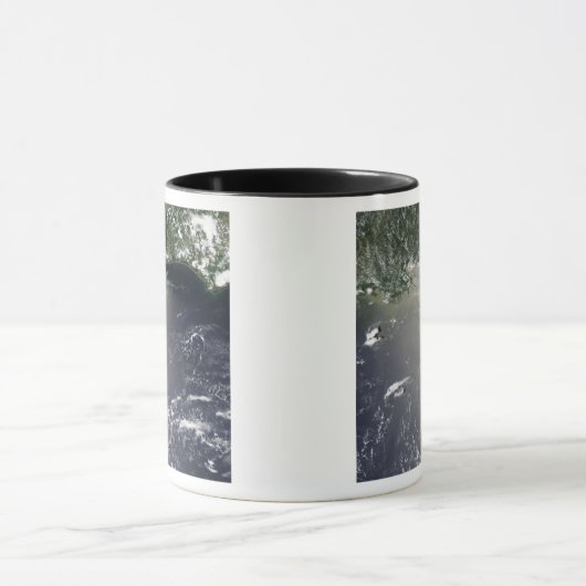 Satellitenansicht der Ölpest Tasse (Zentrum)