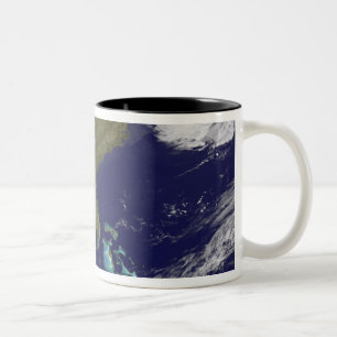 Satellitenansicht der Staatostküste Zweifarbige Tasse
