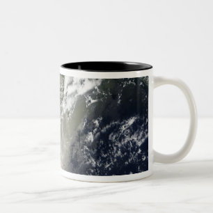 Satellitenansicht der Streifen und der Bänder des Zweifarbige Tasse