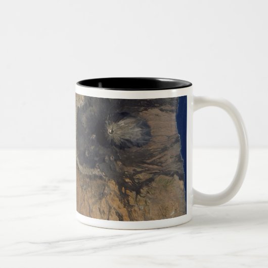 Satellitenansicht des Monte Fogo Zweifarbige Tasse (Rechts)