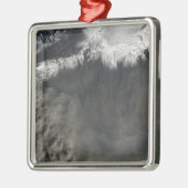 Satellitenansicht einer Aschenwolke 4 Silbernes Ornament (Links)