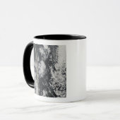 Satellitenansicht einer Aschenwolke Tasse (Vorderseite Links)