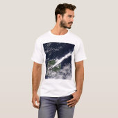 Satellitenansicht einer dicken, dampfreichen Wasse T-Shirt (Vorne ganz)