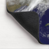 Satellitenansicht eines massiven Wintersturms Mousepad (Ecke)