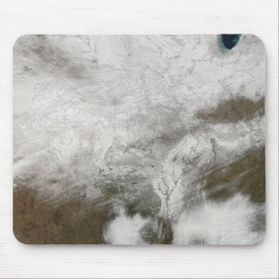 Satellitenansicht eines strengen Wintersturms Mousepad