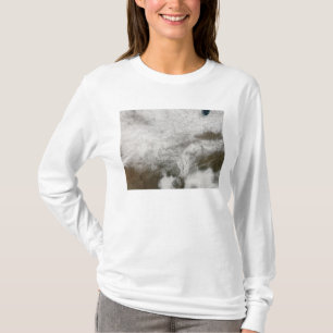 Satellitenansicht eines strengen Wintersturms T-Shirt