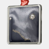 Satellitenbild der Insel Semisopochnoi Ornament Aus Metall (Links)