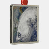 Satellitenbild eines Taifuns Silbernes Ornament (Rechts)