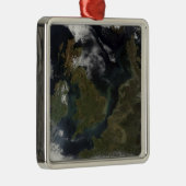 Satellitenbild Nordeuropas Silbernes Ornament (Rechts)