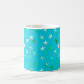Satin-Sterne, hellgrün und blau auf Türkis Kaffeetasse (Mittel)