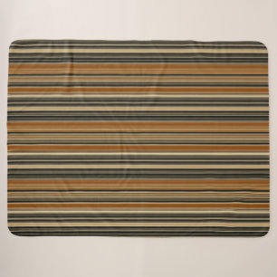 Sattelbraunes und schwarzes Streifenmuster Sherpadecke