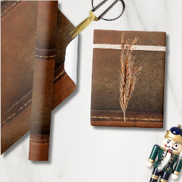 Sattelleder auf Imitaten Geschenkpapier