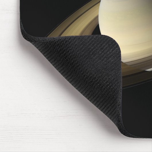 Saturn bei Spring Equinox, Cassini-Huygens Mousepad (Ecke)