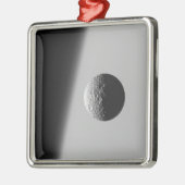 Saturn Mimas Silbernes Ornament (Links)