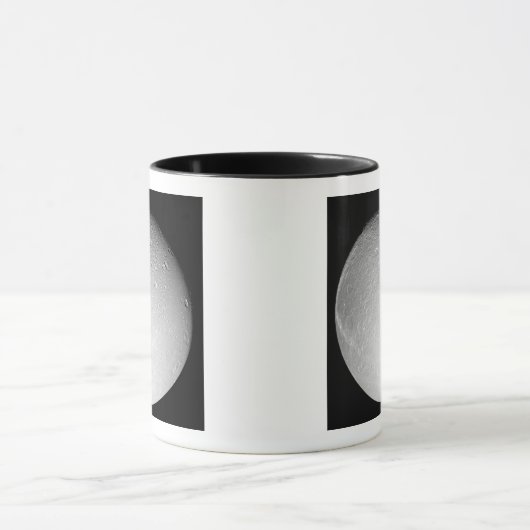 Saturn Mond Dione Tasse (Zentrum)