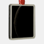 Saturn Mond Iapetus Ornament Aus Metall (Rechts)