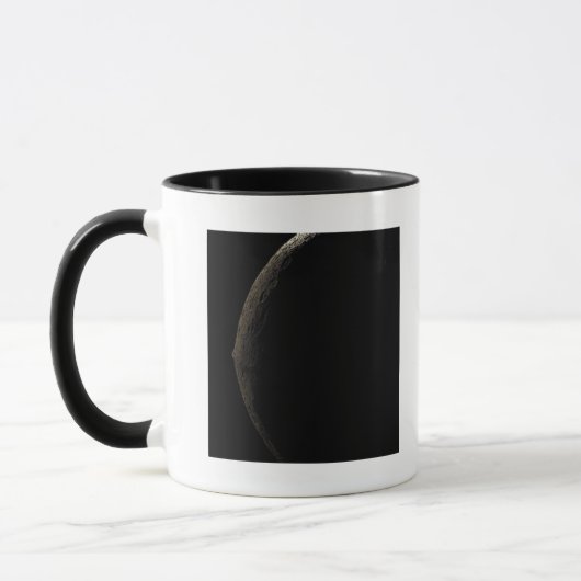 Saturn Mond Iapetus Tasse (Links)