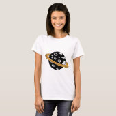 Saturn Planet - Stylized Space Graphic T-Shirt (Vorne ganz)