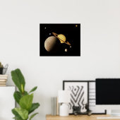 Saturn und ihr Mondplakat Poster (Heimbüro)