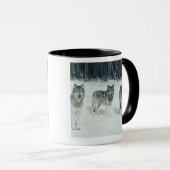 Satz Wölfe am Rand des schneebedeckten Waldes Tasse (VorderseiteRechts)