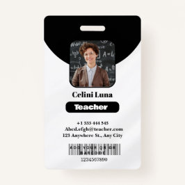 Saubere Linien und Klassen: Minimalistische Black Ausweis