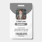 Saubere Linien und Klassen: Minimalistischer Graue Ausweis (Vorderseite)