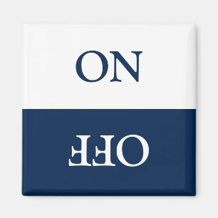 Saubere Wäsche, auf dem Geschirrspüler Waschmaschi Magnet