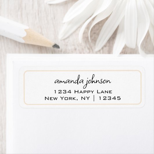 Sauberes, einfaches, informelles, Lässiges Creme-L (Insitu)