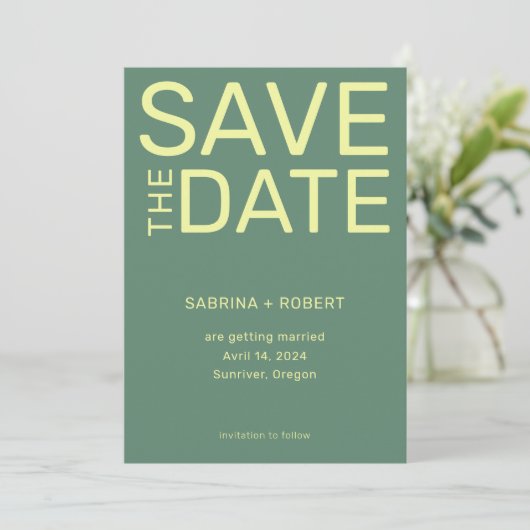 Sauberes, einzigartiges Sage Green & Yellow Script Save The Date (Stehend Vorderseite)