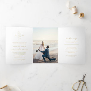 Sauberes Gold Botanisches Foto Elegante Hochzeit Dreifach Gefaltete Einladung