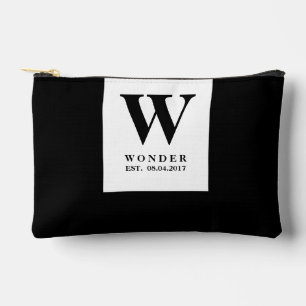 Sauberes Minimalistisches Monogramm Schwarze Hoc Zubehörtasche