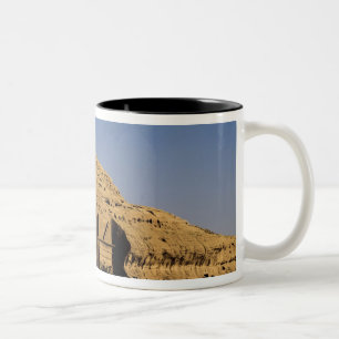 Saudi-Arabien, Standort von Madain Saleh, alte 2 Zweifarbige Tasse
